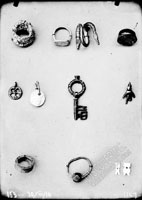 Бронзовые предметы: кольца, перстни, подвески, ключ, серьга из раскопок некрополей