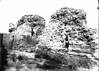 Прилегающая к башне Зенона (XVII) оборонительная стена (куртина 19) и перибол