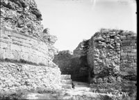 Башня Зенона (XVII), перибол и передовая стена