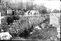 Стена ограды "Храма с ковчегом"