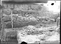 Раскопки с  западной стороны апсиды базилики 1935 г