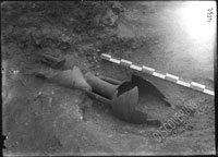 Children burials nos. 14 and 15, in amphorae